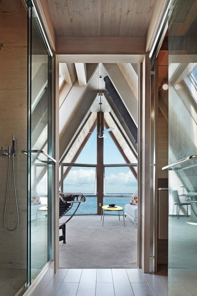海滨三角型别墅-顶层的卧室