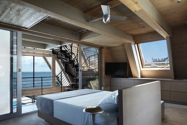 海滨三角型别墅-二层的卧室