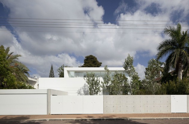 白色现代简约别墅设计围墙